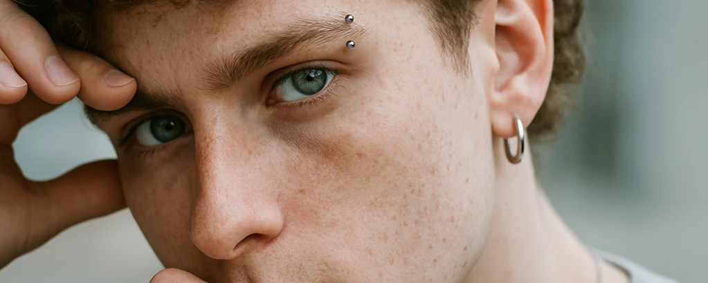 Bijoux de Piercing pour l'Arcade