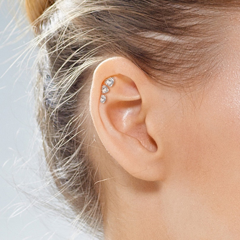Lot de 3 piercings pour l'oreille avec pierre ronde