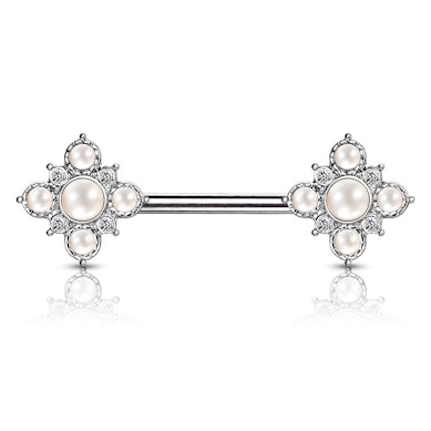 Piercing pour le téton avec des fleurs en forme de perles