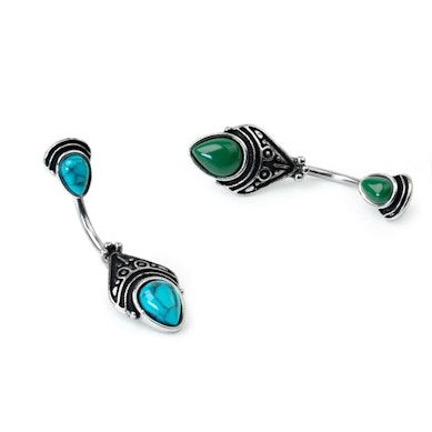 Piercing pour le nombril avec un design antique en filigrane