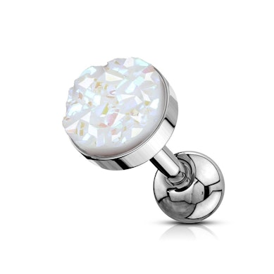 Piercing pour l'oreille avec des pierres