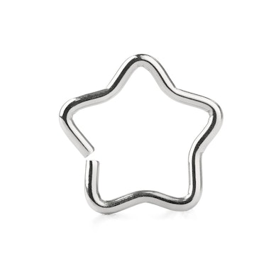 Piercing pour l'oreille en forme d'étoile
