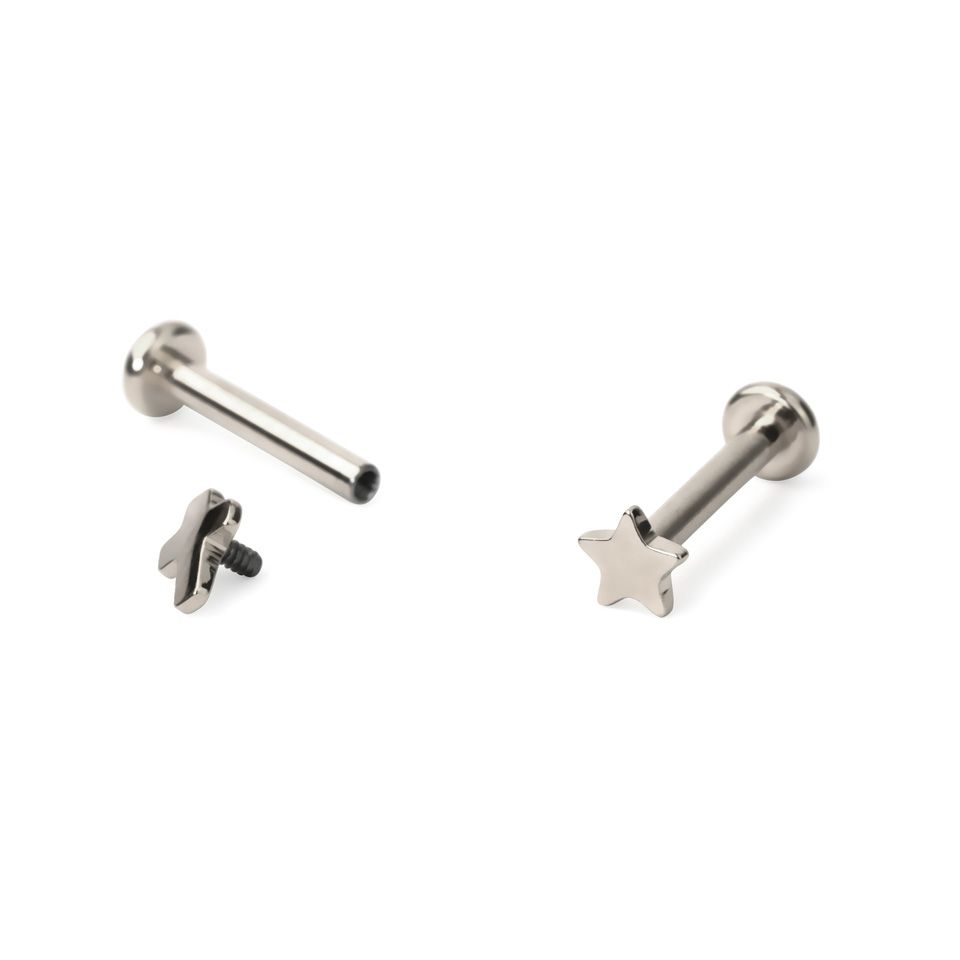 Labret en titane avec filetage interne et plusieurs designs