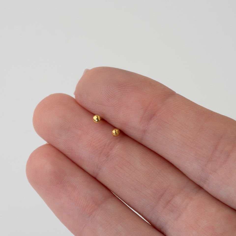 Piercing pour le nez avec plusieurs designs et couleurs