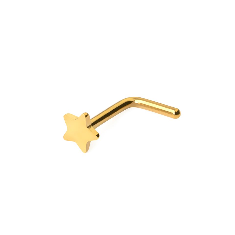 Stud de nez en titane avec une étoile