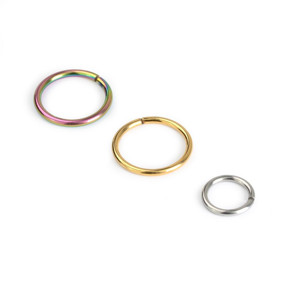 Anneau sans fin disponible en plusieurs couleurs