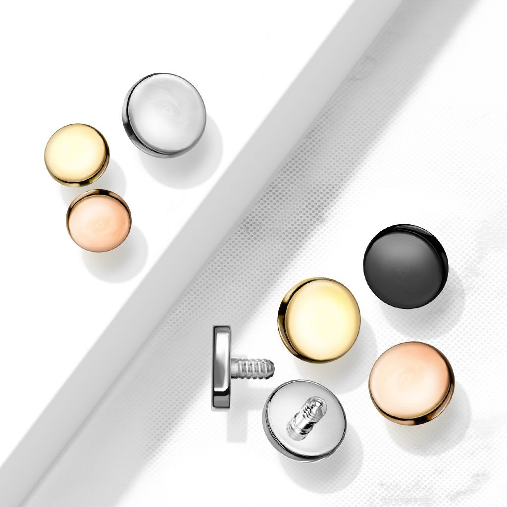 Dermal en forme de disque plat