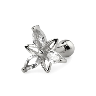 Piercing pour l'oreille avec pétales de fleurs