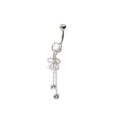 Piercing pour le nombril avec un joli pendentif