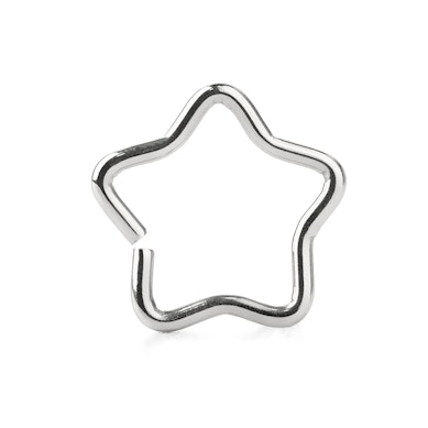 Piercing pour l'oreille en forme d'étoile