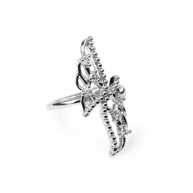 Earcuff en acier chirurgical et design en forme d'ailes