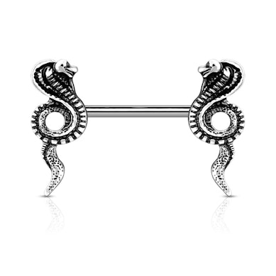 Piercing pour le téton avec cobras