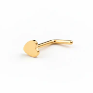 Stud de nez en titane avec un cœur