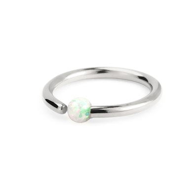 Anneau avec boule opale fixe