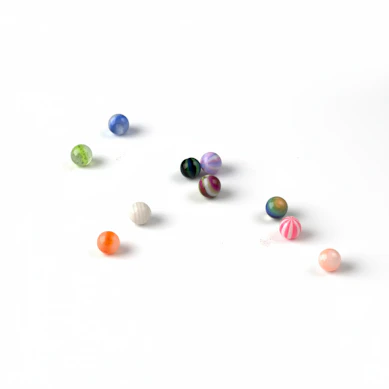 Lot de 10 boules en acrylique