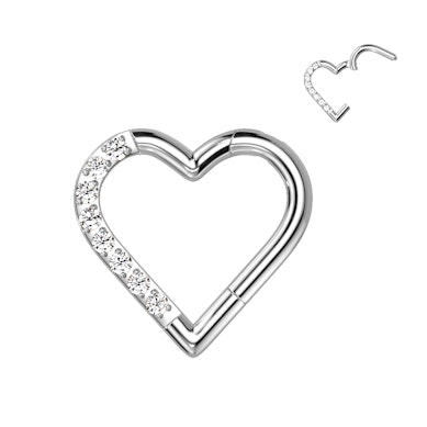 Anneau à charnière en titane avec cœur orné de pierres en zircone