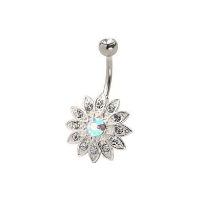 Piercing pour le nombril avec une grande fleur