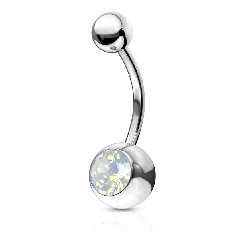Piercing pour le nombril avec une opalite sertie