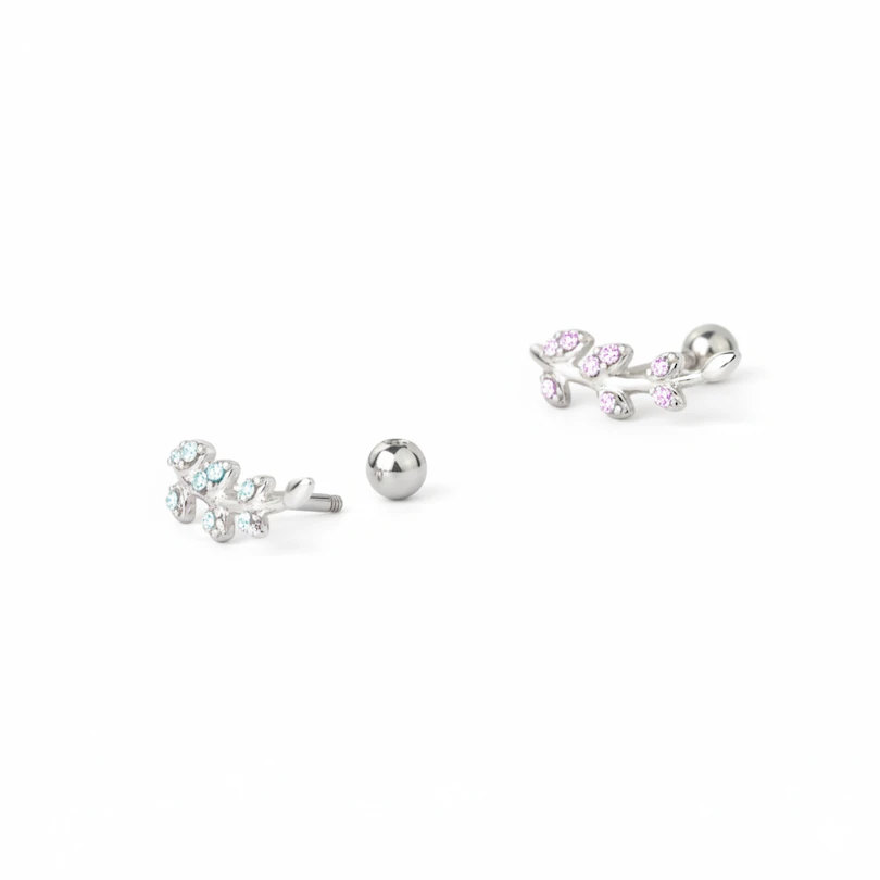 Piercing pour l'oreille avec feuilles ornées de pierres