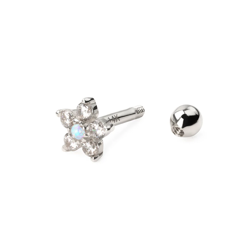 Piercing pour l'oreille en or 14 carats en forme de fleur et opale au centre