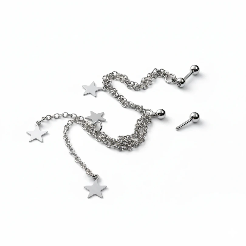 Piercing tragus ou piercing hélix avec des étoiles