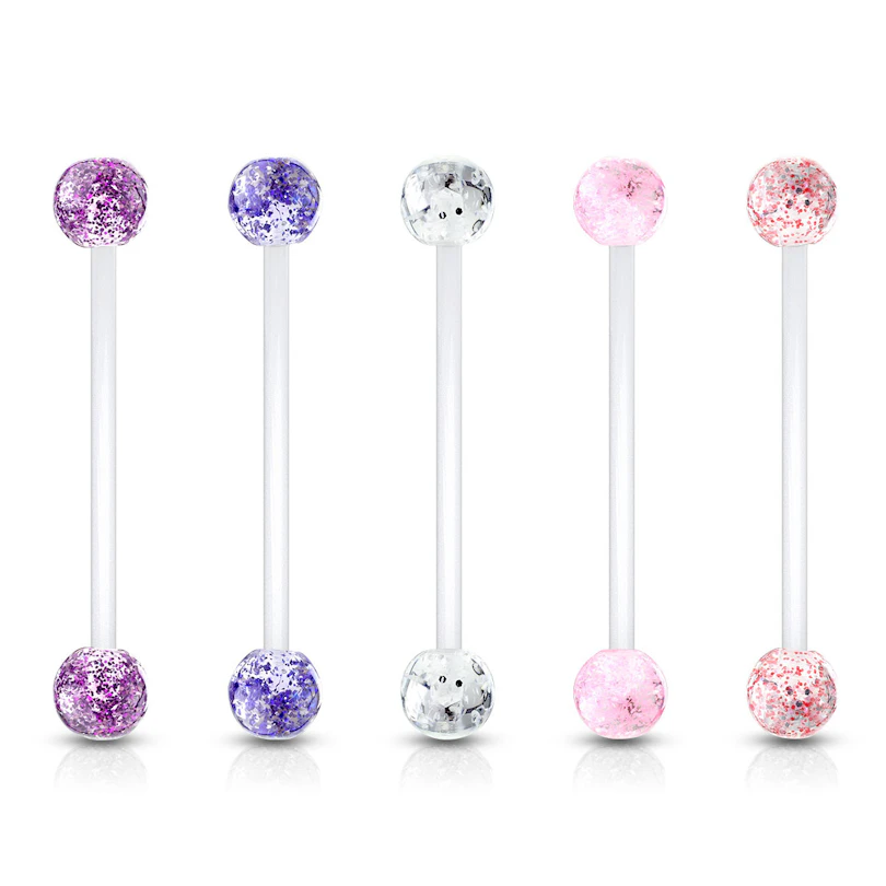 Piercing pour le nombril femme enceinte avec des boules scintillantes