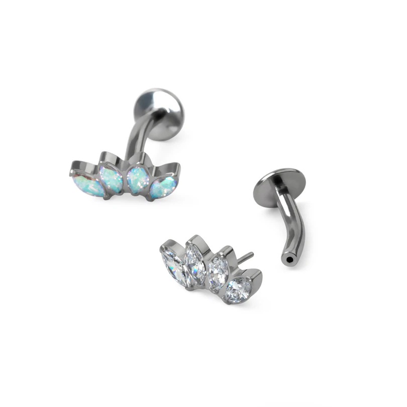Piercing pour le nombril en titane et pierres taillées en marquise