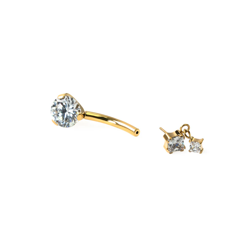 Piercing pour le nombril en titane avec un pendentif carré