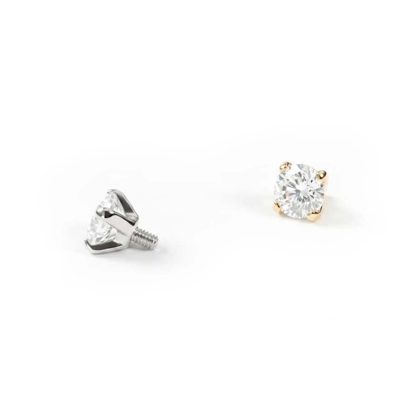 Piercing microdermal en or 14 carats avec une pierre