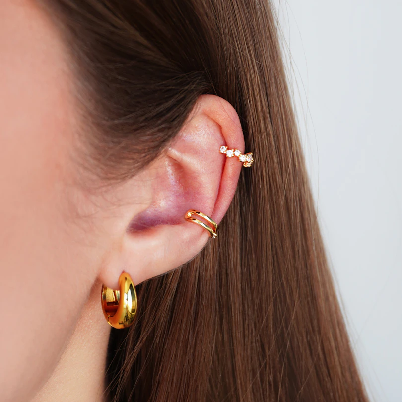 Earcuff orné de pierres asymétriques
