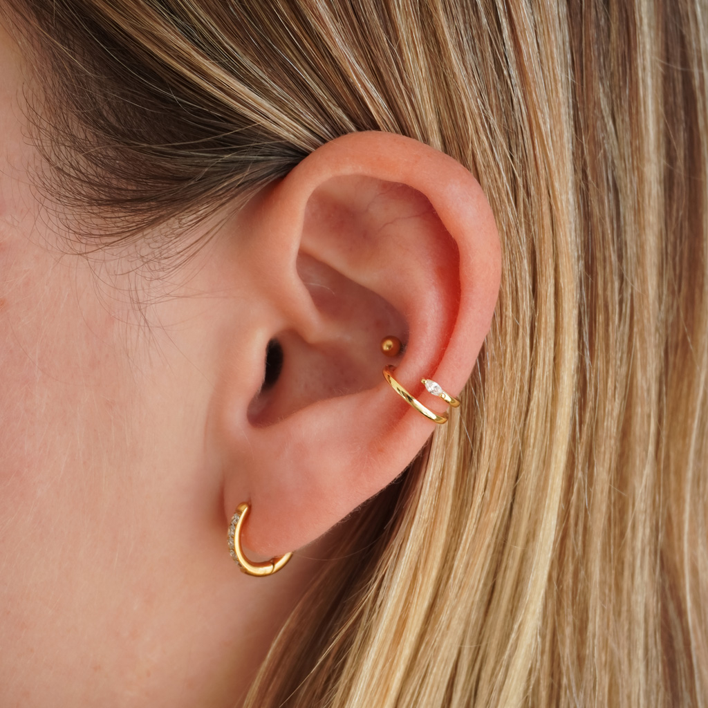 Earcuff minimaliste orné d'une pierre