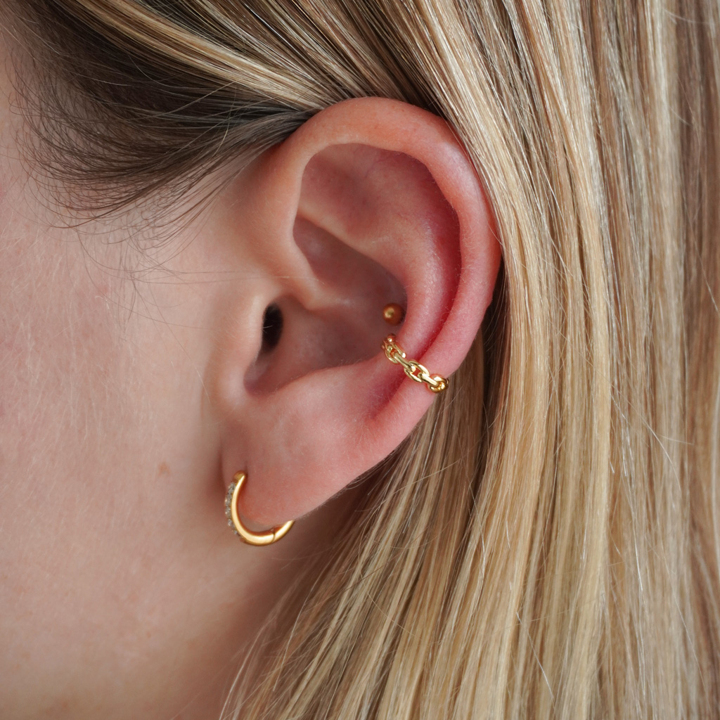 Earcuff avec un design en forme de chaîne