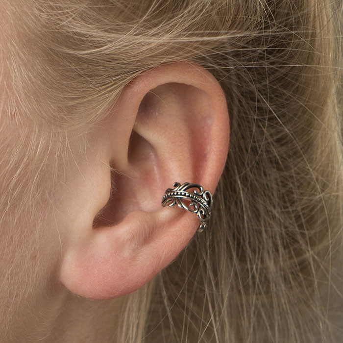 Manchette pour l'oreille avec torsions
