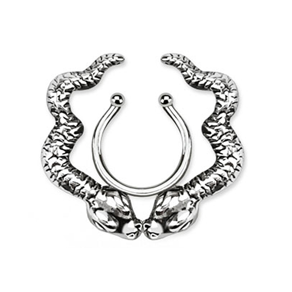 Faux piercing pour le téton avec serpents