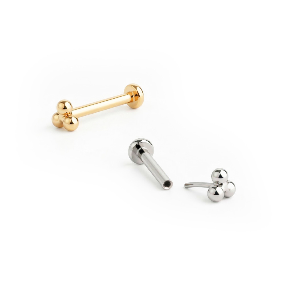 Labret push-in en titane avec boules sur la partie supérieure