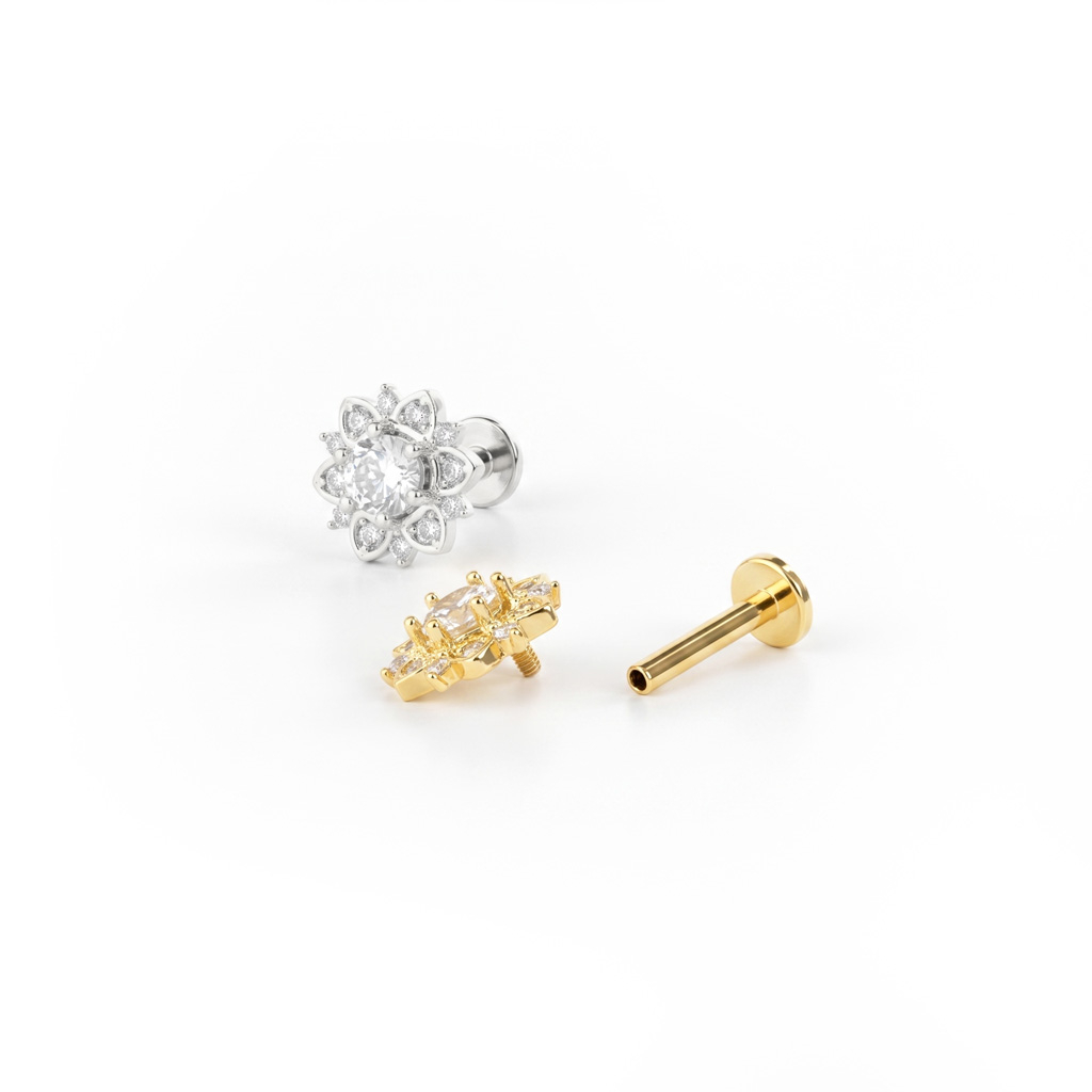 Labret avec filetage interne et fleur de lotus ornée de pierres
