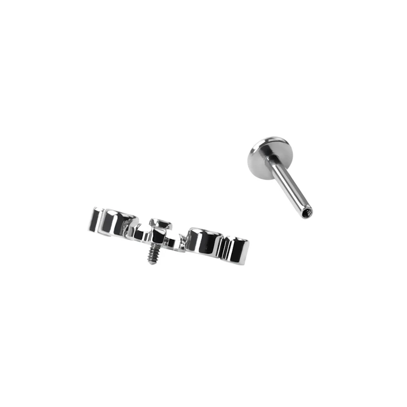 Labret en titane avec une fleur et des pierres en zircon