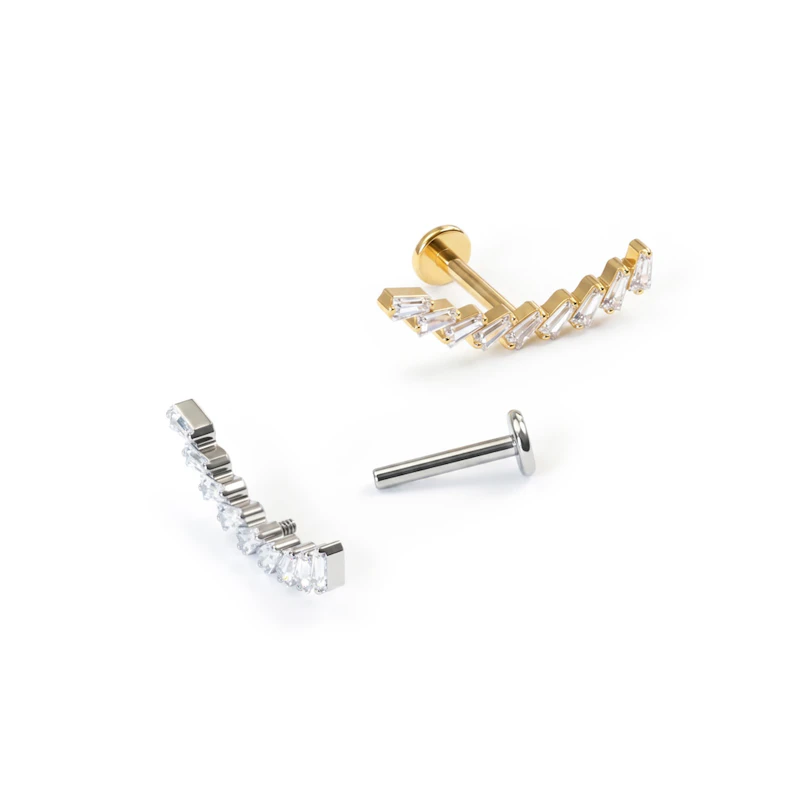 Labret en titane avec rangée de pierres