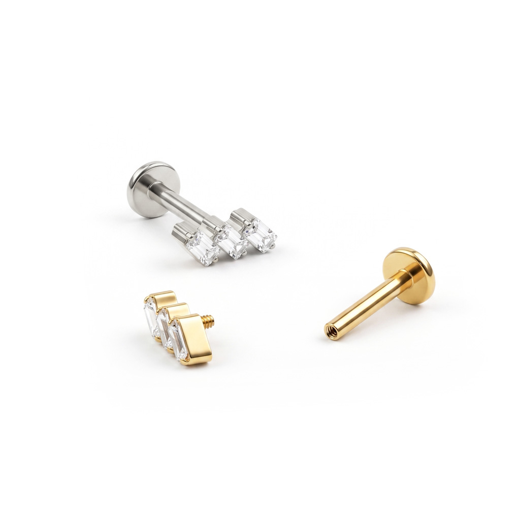 Labret en titane orné de pierres taille baguette