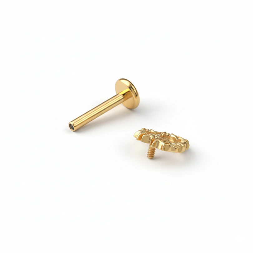 Labret en titane avec cœur et fil barbelé