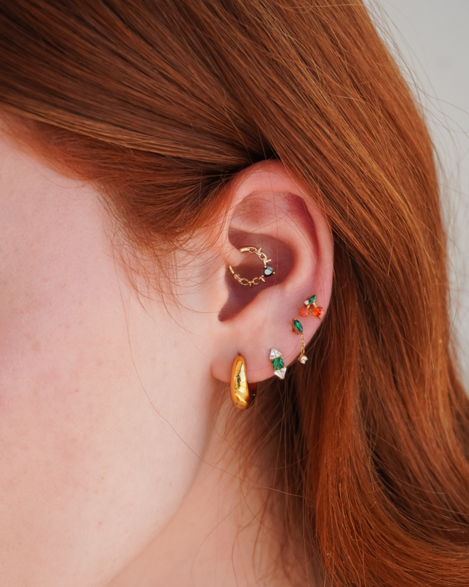 Labret avec design en forme de cerise et pierres colorées