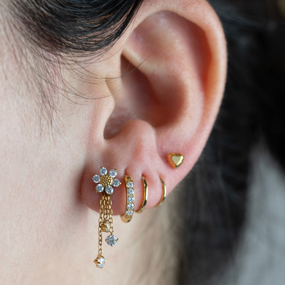 Labret en titane et cœur avec plusieurs facettes