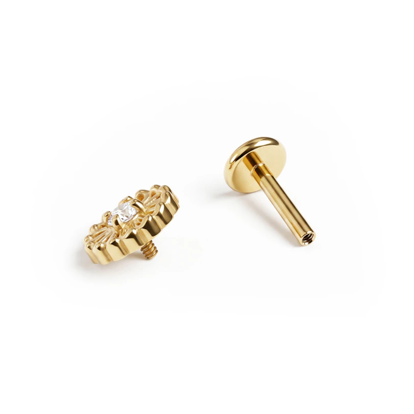 Labret en titane avec une fleur subtile