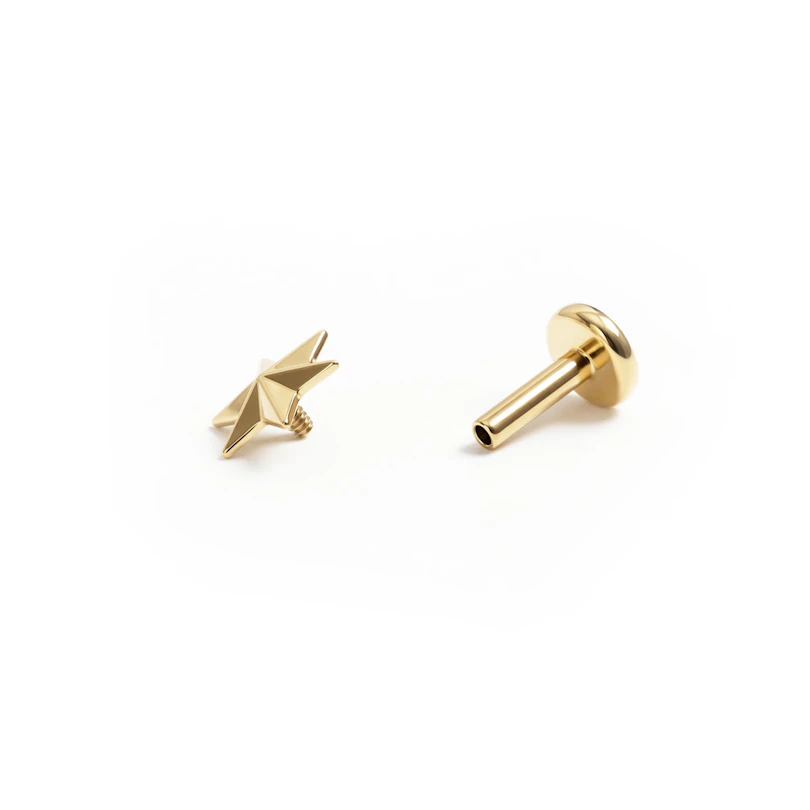 Labret en titane et étoile à facettes