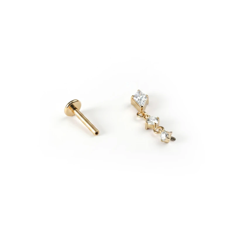 Labret en titane orné de pierres en cascade