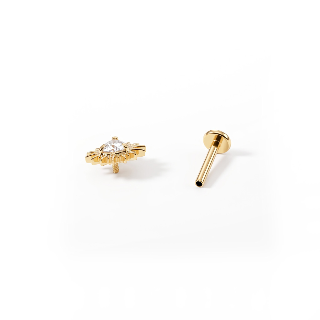 Labret punk en titane avec un cœur