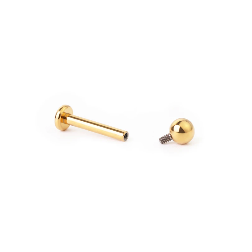 Labret en titane coloré avec filetage interne