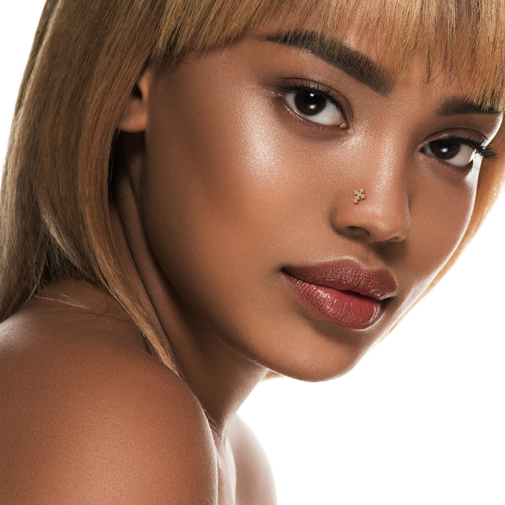 Piercing pour le nez en or 14 carats avec une croix en pierre