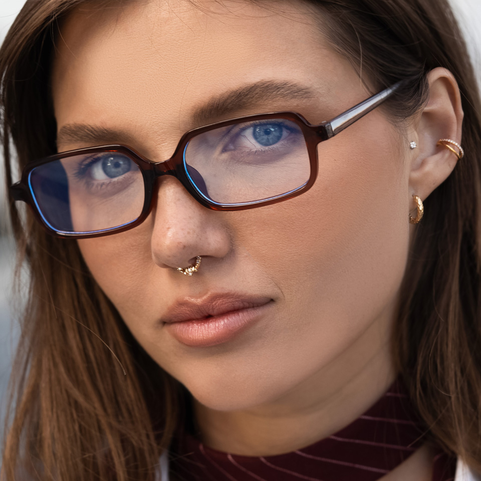 Anneau à charnière avec des papillons