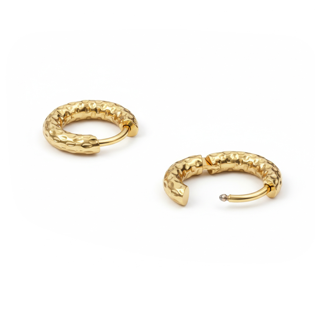 Paire de créoles avec effet martelé